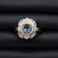 แหวนพลอยของแท้ พลอยลอนดอนบลูโทแพซ (London Blue Topaz) ตัวเรือนเงินแท้92.5%ชุบทอง พลอยน้ำเงินอมสีฟ้าน้ำทะเลเข้ม ไซด์นิ้ว 61 หรือ เบอร์ 9.5 US