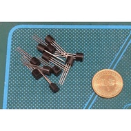 Triode 2SC1815 C1815 NPN 60V 0.15 A 0.4 W 8MHZ TO-92 Packaging Transistor