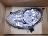 ชุดไฟใหญ่หน้าซ้ายขอบด้านในโครเมียม NISSAN MARCH M/C 26060-3HM0B (เป็นอะไหล่แท้ Nissan) รหัส A739