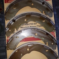 Brake shoe REAR Brake PADS mitsubishi triton pajero sport 4600A106