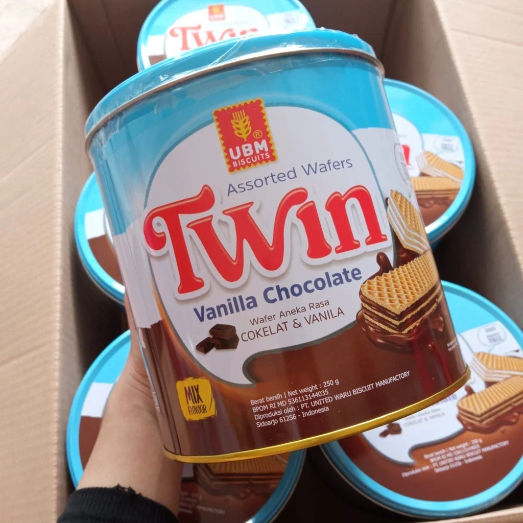 UBM WAFER TWIN Cokelat dan Vanila