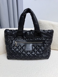 Chanel cocoon black