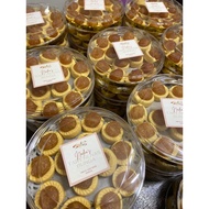 Nadia's Tart Nenas Bunga