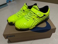 Asics 足球鞋