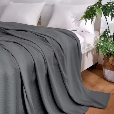 2026 New 100% Bamboo Summer Cooling Blanket Lightweight Comfortable Summer Quilt Air Condition Comfo