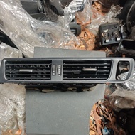 audi Q5 center aircond grill used