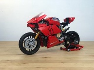 LEGO Technic Ducati Panigale V4 R 42107