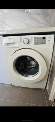 Samsung 洗衣機加乾衣機二合一慳位超薄私人出讓，有𨋢容易提取。