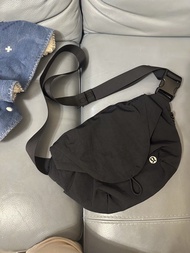 Lululemon Curved Crossbody Bag 3L 黑色 斜揹袋