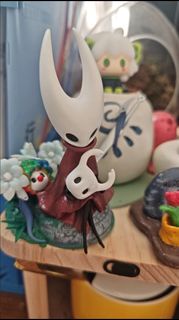 空洞騎士 黃蜂女（小丑） 坐姿 手辦