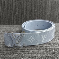 【LOUIS VUITTON LV 路易威登】INITIALES 淡藍色 MONOGRAM帆布 雙面皮帶(下單前須先私訊)