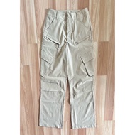 cargo pant Cream-Colored Mid-Rise Legs