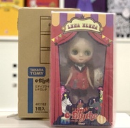 大特價 清倉特價 全新未開封 Blythe Lena Elena 馬戲團 中布 日本 正版 小布娃娃 全新未拆 有彩無瓦 （實物自行拍攝圖片） 人物高約：15-20釐米左右