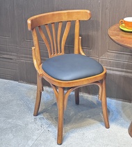 39bD ชุดโต๊ะและเก้าอี้ไม้เนื้อแข็งสไตล์เรฝรั่งเศสสำหรับร้านกาแฟและร้านขนมหวาน สำหรับใช้ในบ้านพัก โรง