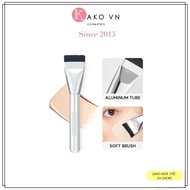 MUH Flat Foundation Brush Helps You Have a Smooth and Smooth Foundation