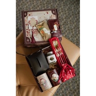 OSTRICH - Chinese New Year Hampers/ CNY Hampers 2025/ Sincia Hampers Chinese New Year Parcel/ Chines