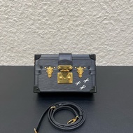 99新LV路易威登水波紋Petite Malle硬盒子單肩斜挎包