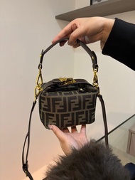 FENDI Mini 經典圖案 飯盒包 手袋 棕色