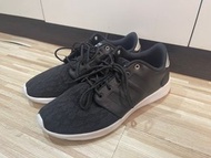 Adidas Cloudfoam Sneakers in Black 跑步鞋