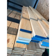 Kayu Pine Laku Keras 4’x4”x1”