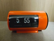 Twemco款掀頁鐘 No Brand Flip-clock Orange colour. AA battery x 1