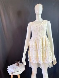 YoCo東京著衣杏色蕾絲拼接網紗米白色洋裝/小禮服/婚禮洋裝2103🌼OneDay🌼
