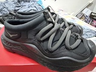 Hoka ora primo black 43號
