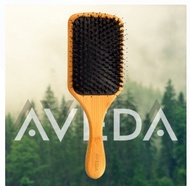 AVEDA แปรงหวีผมที่ออกแบบมาเพื่อช่วยบำรุงหนังศีรษะและลดการพันของเส้นผมโดยเฉพาะ จากแบรนAVEDA ของยุโรป