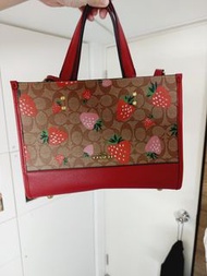 （清屋中）Coach Signature Dempsey tote bag in cherry print 大袋
