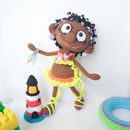 黑人女孩娃娃.棕色皮肤的女孩.Amigurumi娃娃.非洲钩针娃娃的礼物
