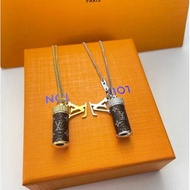 LV Perfume Bottle Necklace Diamond Presbyopia Letter Cylinder Pendant Necklace Lovers Men and Women 