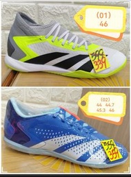 Adidas（平底足球鞋）