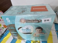 Pampers幫寶適極上守護一級幫紙尿片細碼58片 x 4包＋中碼紙尿片8片（原箱