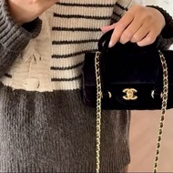 Chanel 25c vic 黑金保齡球絲絨圓筒斜背包芯片款17×10 全新閒置配件盒子塵袋