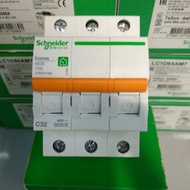 Mcb 3Pole 32A and 40A Domae New Scnheider