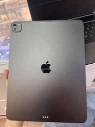  iPad Pro 13-inch M5 256GB黑色連鍵盤，五月購買原裝機有蘋果保養