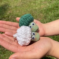 Bewildered cauliflower keychain