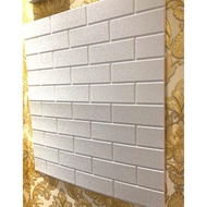 Wallpaper Sticker Foam Panel 3D Batu Bata Putih Timbul Permukaan Rapi Tekstur Kulit Jeruk