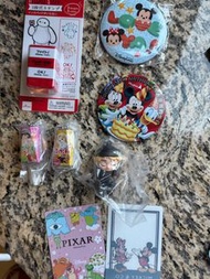 香港迪士尼公主朱古力餅扭蛋/樂園生日襟章/frozen/ Baymax