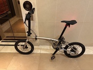 Java Neo 9速 16吋 (349) 鈦色 油壓碟剎摺車