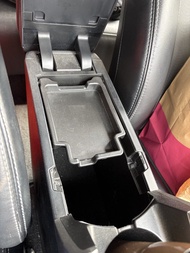 豐田 Toyota Prius ZVW30 P3 原廠汽車中央扶手儲物盒配件（正廠零件）