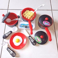 Mainan masak masakan mie instan telur ceplok lengkap dengan kompor dan panci