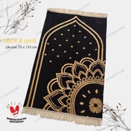 PREMIUM MATERIAL - Original Super Ultra Premium Thick Turkish Prayer Rug with Kiswah Motif / Size 70