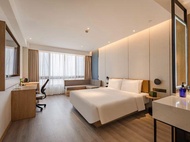 Starway Hotel (Deqing West Station)