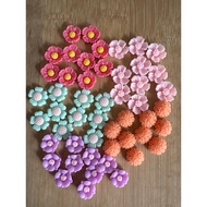 RM4.50/50 pieces : TF-802 - Resin - Bunga - Flower - 1.3 cm to 1.5 cm