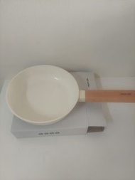 NEOFLAM 白陶瓷深平底鍋20公分（電磁底）