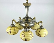 令人驚歎的古董吊燈|5 玻璃廣場天花板照明|