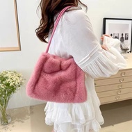 All-match ins Cute Plush Bag Female New Style Autumn Shoulder Bag Furry Super Hot Underarm Furry Bag