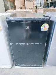 ตู้เย็น ( ใหม่ ตำหนิ ) ขนาด 3.4 คิว ยี่ห้อ worldtech รุ่น WT-RF101 สีขาวโบราณ One