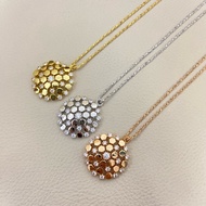 Discount in Straw Time Retro Light Luxury Snowflake Honeycomb Czech Diamond Super Flash Necklace Fem